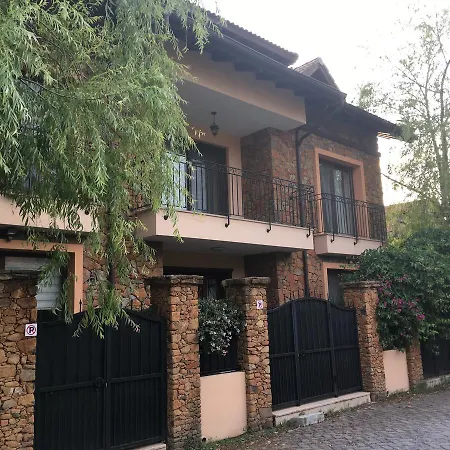 Bella Villa *